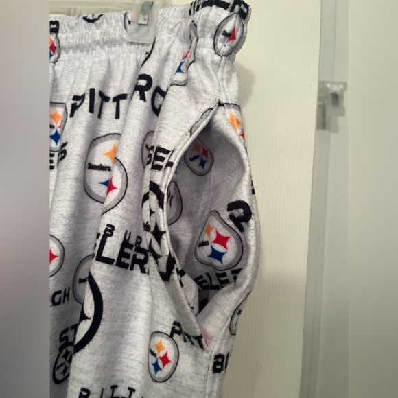 3XLT Pittsburgh Steelers Team Apparel NFL White Sleepwear - Picture 4 of 7